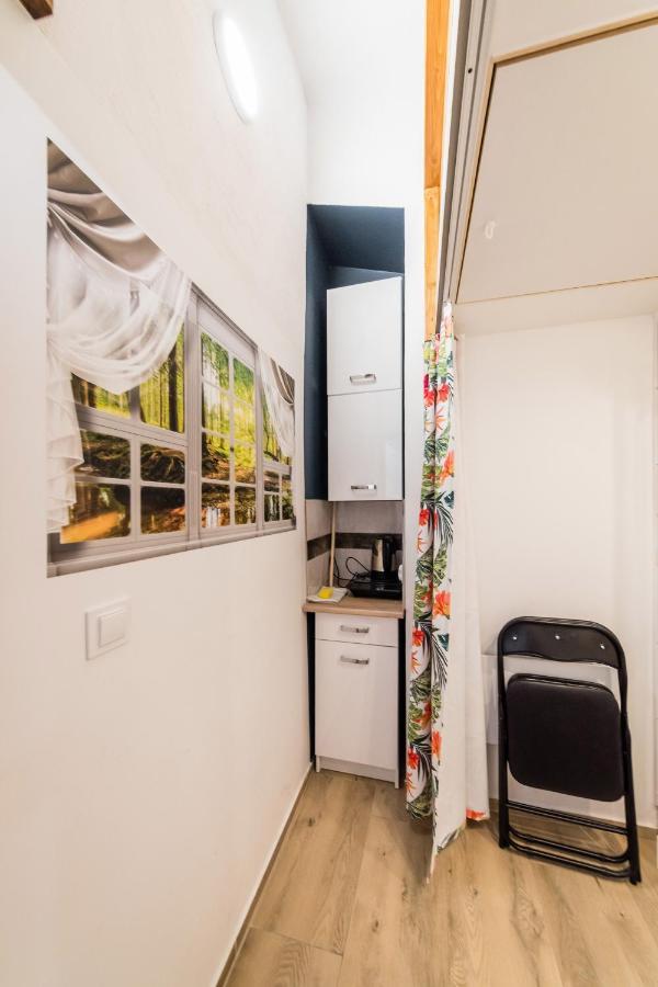 Micro Apartments 2,5 Qm - Najmniejsze Apartamenty Swiata 2,5 Mkw Cracóvia Exterior foto