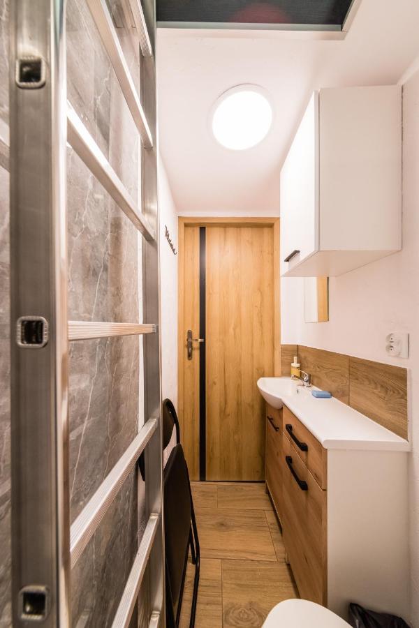 Micro Apartments 2,5 Qm - Najmniejsze Apartamenty Swiata 2,5 Mkw Cracóvia Exterior foto